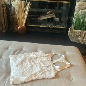 Iuter Eyelet Creme 100% Silk Blouse Size Small